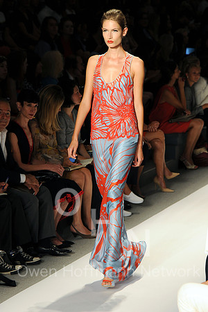 DENNIS BASSO Spring 2014 Fashion Show