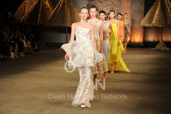 Christian Siriano Spring 2014 Fashion Show