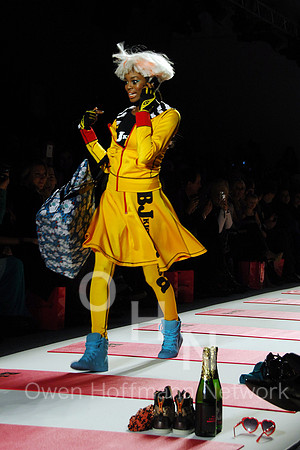BETSEY JOHNSON F/W 2013 Fashion Show
