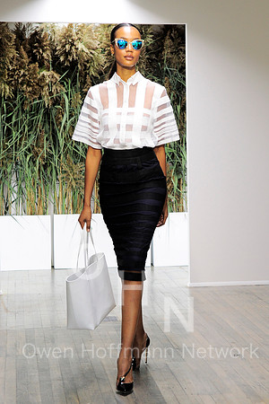 Kimora Lee Simmons SS17 Fashion Show and Presentation