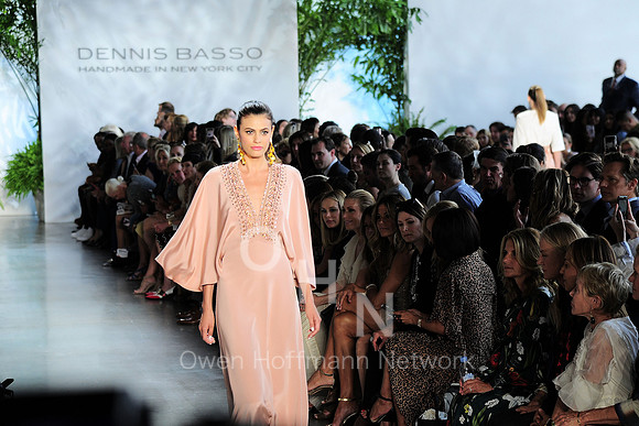 Dennis Basso Spring 2020 Fashion Show
