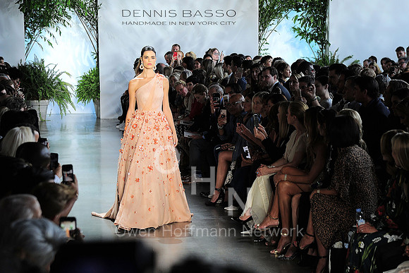 Dennis Basso Spring 2020 Fashion Show