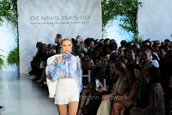 Dennis Basso Spring 2020 Fashion Show