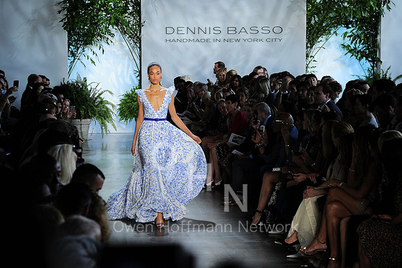 Dennis Basso Spring 2020 Fashion Show